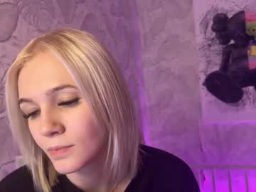 girl
        melody_stewart cam image #246327