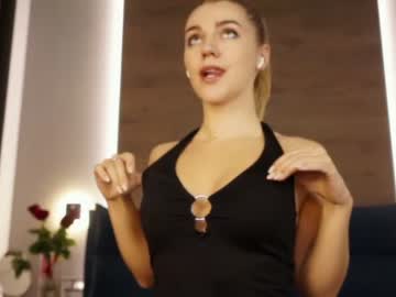girl
        monicamayer cam image #68320