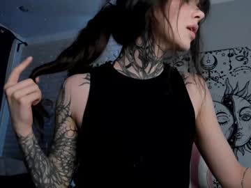 girl
        uwu_eva cam image #259702