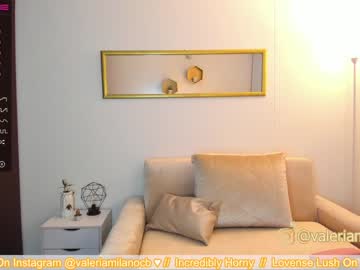 girl
        dolcce_peccato cam image #45318