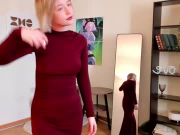 girl
        evamoonie_ cam image #244224