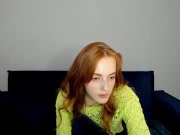 girl
        skye_walker cam image #100521