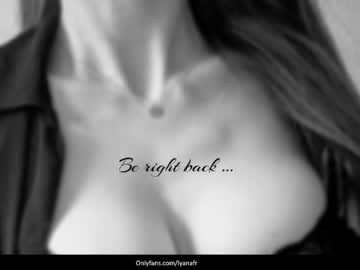 girl
        frenchgirl_ cam image #43294