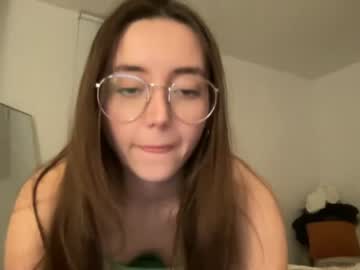 girl
        anasopht cam image #78529