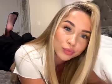 girl
        honeyyybunnyy cam image #151385