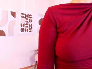girl
        evamoonie_ cam image #244230