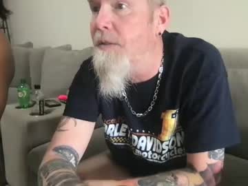 couple
        bigwhitedickdaddy69 cam image #74190