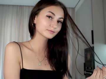 girl
        fancyash cam image #188659