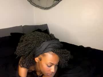 girl Sex Cam Older Woman with trixie_luv