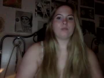 girl
        meganxoxo60532 cam image #75542