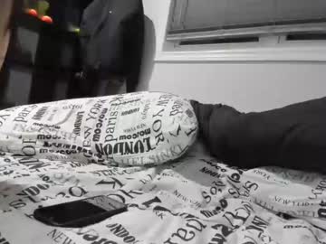 couple
        issheawhore_ cam image #67989