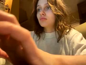 girl
        maryyy_jeee cam image #80726