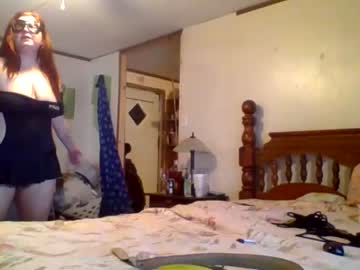 couple
        skittles_90 cam image #10403
