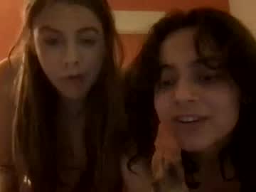 girl
        onelovella cam image #85734