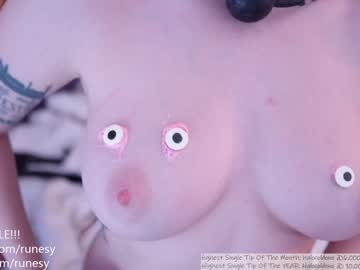 girl
        runesy cam image #18099