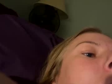 girl
        biigbb cam image #25204