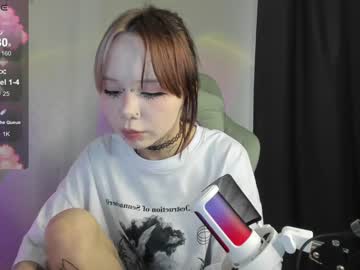 girl Sex Cam Older Woman with gummi_heart