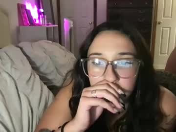 girl
        heyyitskhloe cam image #178212