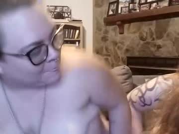 couple
        slappyhour cam image #101895