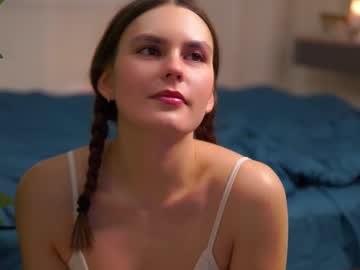 girl
        philomenacutsforth cam image #234389
