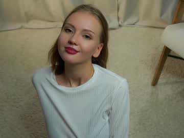 girl
        silvergathright cam image #214567