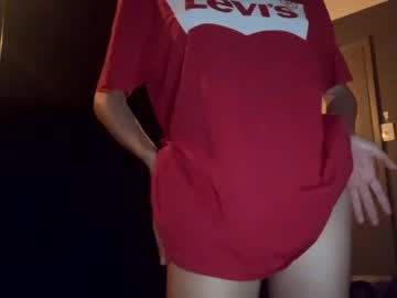 girl
        luvlu cam image #158735