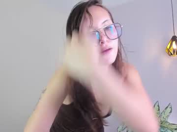 girl
        hellen_coy cam image #137731