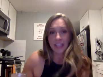 girl
        rubmyclit22 cam image #203701