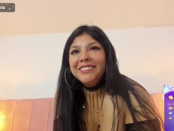girl
        zara__v cam image #148420