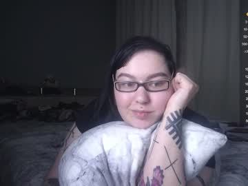 girl
        8wolf8 cam image #147865