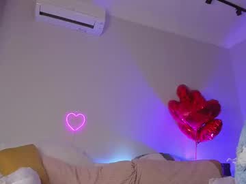 girl
        your_elsa cam image #241728