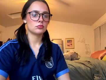 girl
        phe_sloan cam image #212980