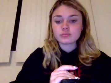 girl
        cassidyyqueen cam image #82442