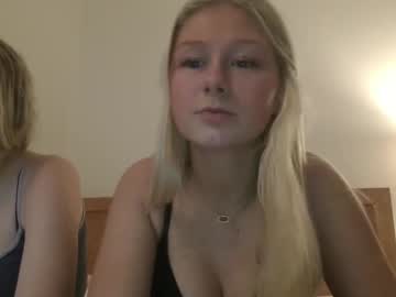girl
        miaaastone cam image #230407
