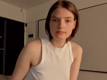 girl
        sonya_vogue_ cam image #91326