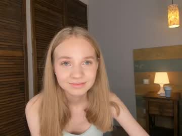 girl
        gemmagirling cam image #112477