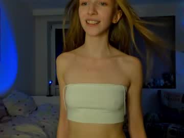 girl
        ssunniness cam image #231711