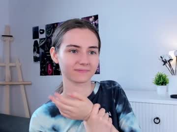 girl Sex Cam Older Woman with approche_toi_petite