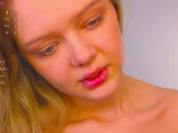 girl
        ifiwasyourgf cam image #195474