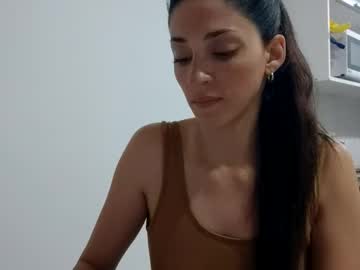 girl
        yourangelfer cam image #213966