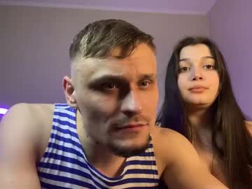 couple
        linamurrrr cam image #255738