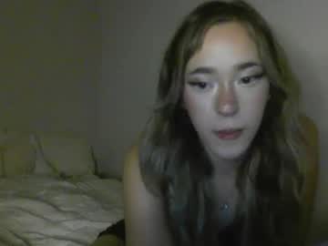 girl
        mykalaxoxo cam image #194331