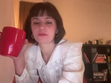 girl
        olive__nextdoor cam image #91055