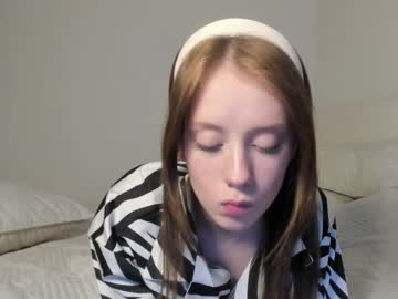 girl
        amy1_1 cam image #251058