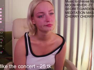 girl
        elly_shine_ cam image #184613