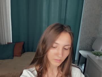 girl
        bridgetenderby cam image #187443