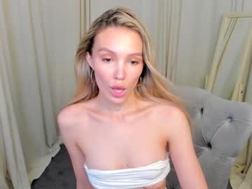 girl
        nicole_shy_ cam image #93886