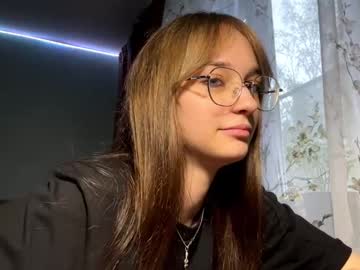girl
        hollisconnett cam image #266135