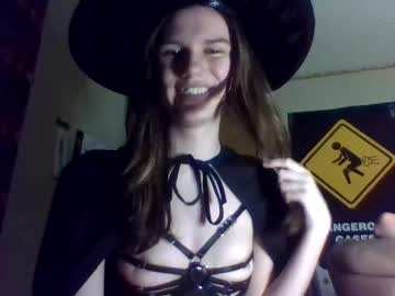 girl
        plaguedoctress cam image #246771