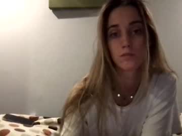 girl
        blondiebabbby420 cam image #12573